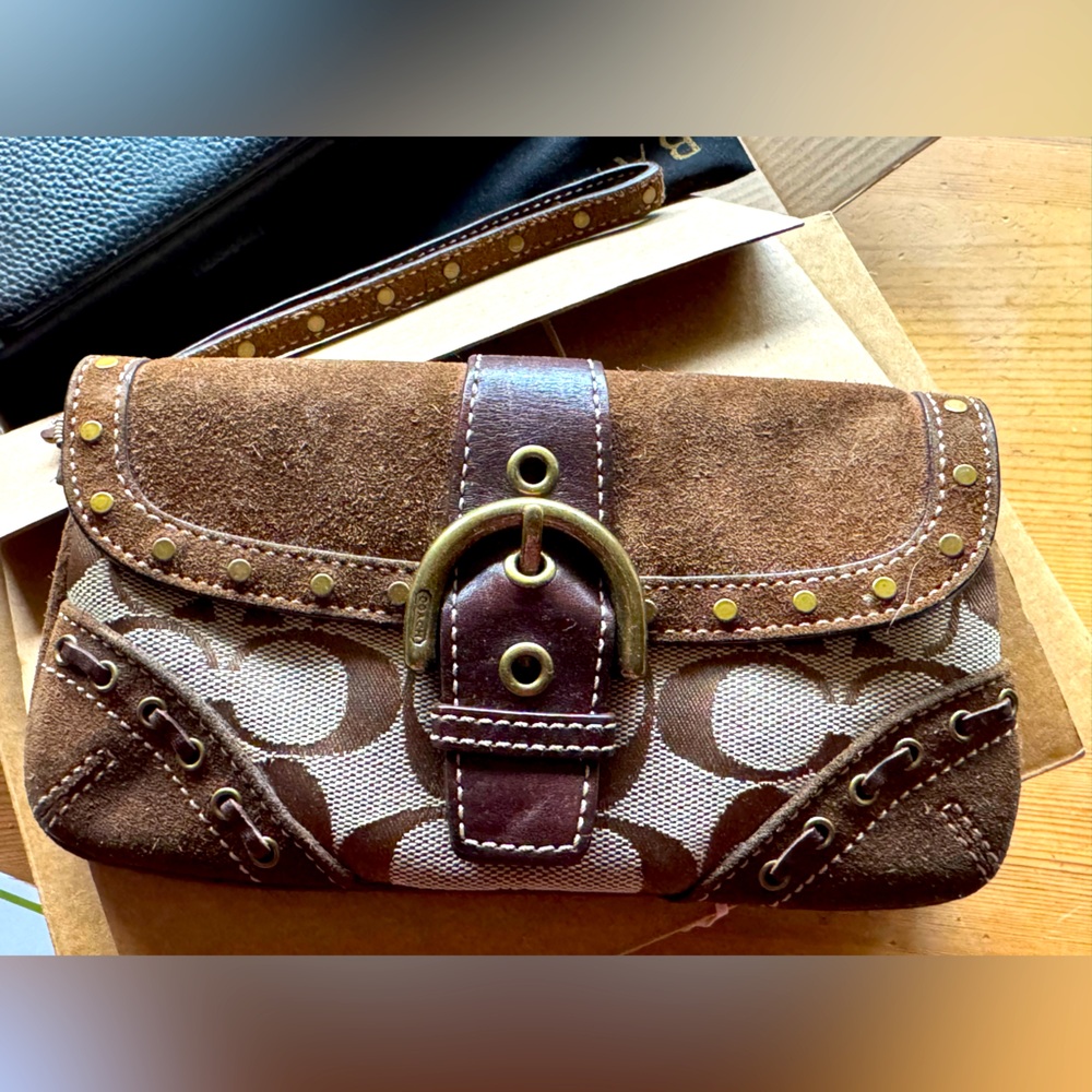 Coach logo dark brown suede buckle snap wallet